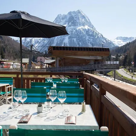 Modern In The Authentic Savoyard Mountain Village Apartment Vallorcine