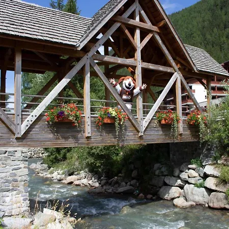 Modern In The Authentic Savoyard Mountain Village Apartment *